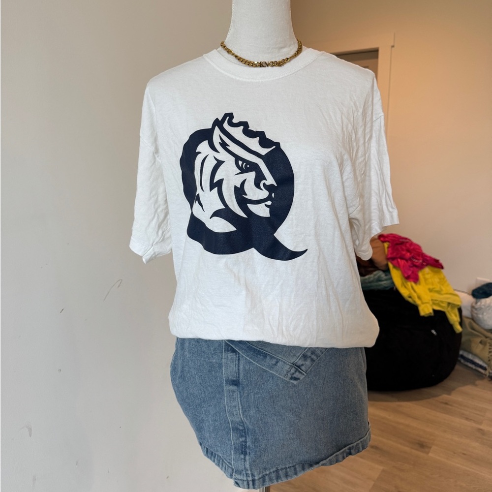 Queen’s University Graphic T-Shirt